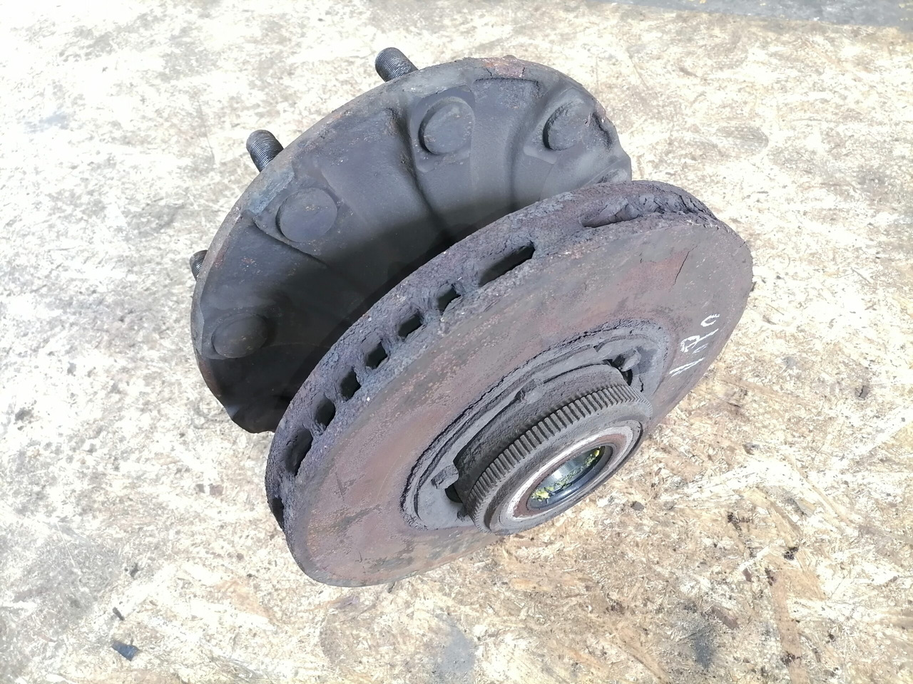 Volvo Volvo abisilla rattarumm 20535237 - Глава на тркало за Камион: слика 2 Volvo Volvo abisilla rattarumm 20535237 - Глава на тркало за Камион: слика 2
