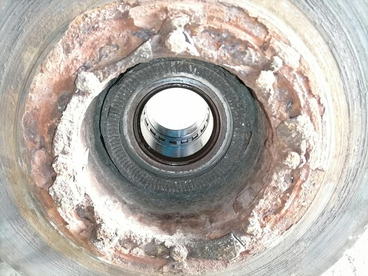Volvo Volvo truck with wheel hub 85107753 - Глава на тркало за Камион: слика 5 Volvo Volvo truck with wheel hub 85107753 - Глава на тркало за Камион: слика 5