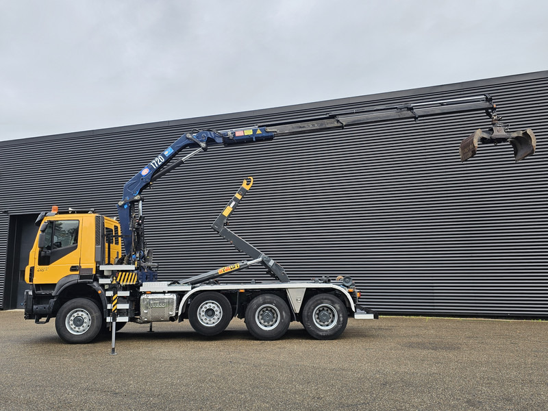 Iveco TRAKKER 380 8X6 / EURO 6 / CRANE + HOOKLIFT - Камион со кука за подигање, Камион со кран: слика 3 Iveco TRAKKER 380 8X6 / EURO 6 / CRANE + HOOKLIFT - Камион со кука за подигање, Камион со кран: слика 3
