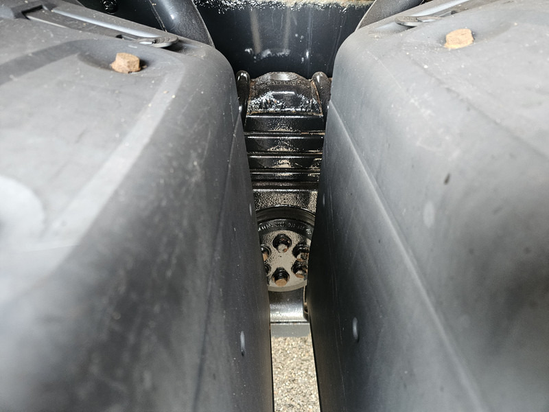 Камион влекач MAN TGS 26.480 6x6 / HIAB CRANE / TRACTOR + BOX TRUCK: слика 13