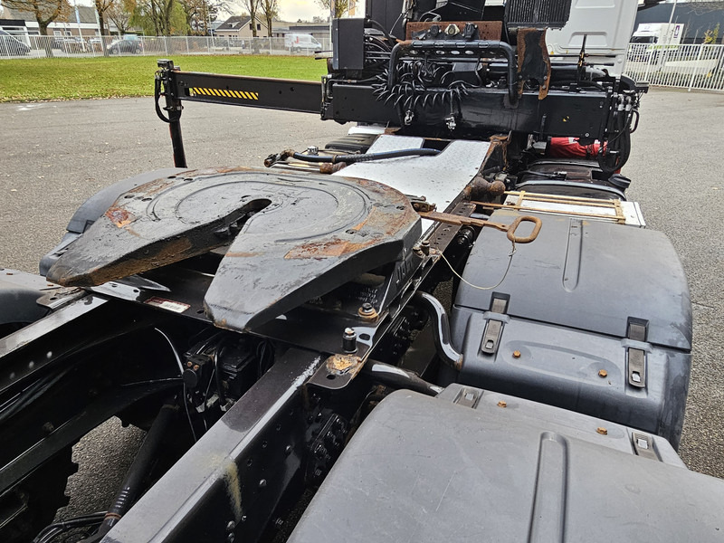 Камион влекач MAN TGS 26.480 6x6 / HIAB CRANE / TRACTOR + BOX TRUCK: слика 6