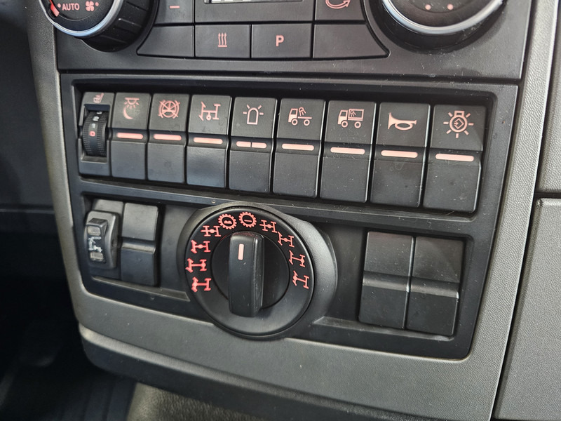 Камион влекач MAN TGS 26.480 6x6 / HIAB CRANE / TRACTOR + BOX TRUCK: слика 12