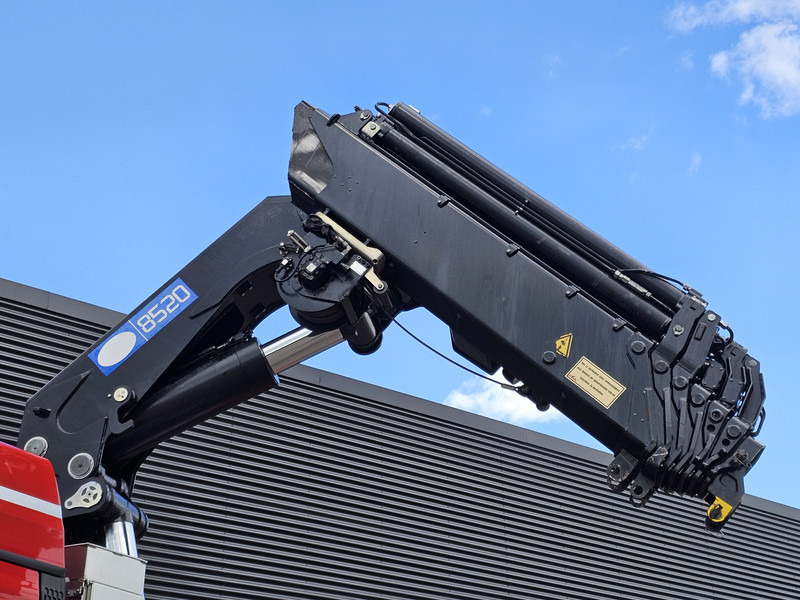 MAN TGX 37.480 8x2-6 / HMF 85 t/m CRANE / KRAN - Камион влекач: слика 4 MAN TGX 37.480 8x2-6 / HMF 85 t/m CRANE / KRAN - Камион влекач: слика 4