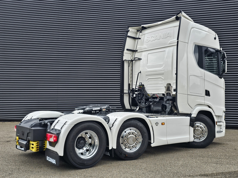 Scania S660 V8 6x2/4 / 2 x PTO / PARKING COOLER / FULL AIR - Камион влекач: слика 2 Scania S660 V8 6x2/4 / 2 x PTO / PARKING COOLER / FULL AIR - Камион влекач: слика 2