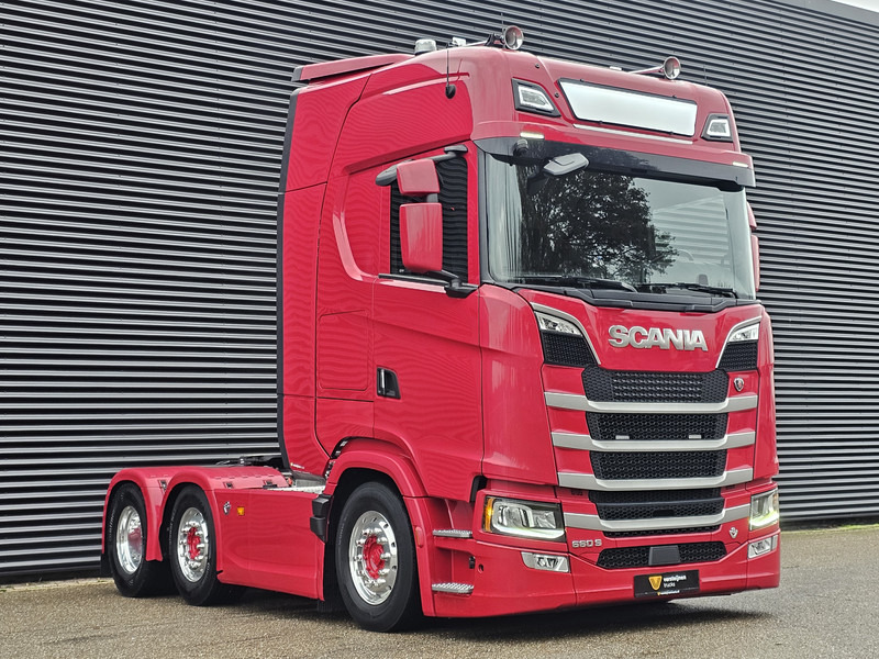 Scania S660 V8 6x2/4 / RETARDER / HYDRAULIC / FULL AIR - Камион влекач: слика 2 Scania S660 V8 6x2/4 / RETARDER / HYDRAULIC / FULL AIR - Камион влекач: слика 2