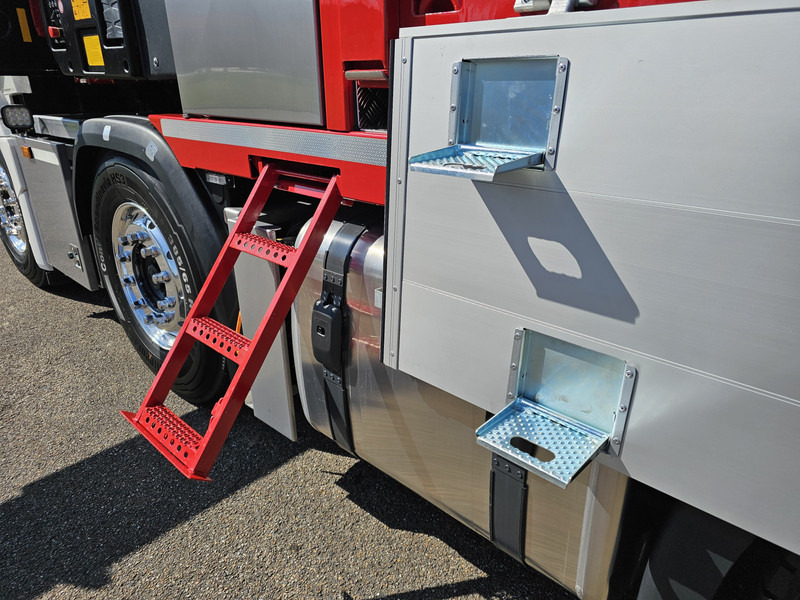 Камион со кран Scania R590 8x2*6 HMF 9520 + JiB + WINCH / TRACTOR /: слика 13