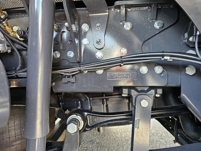 Камион со кран Scania R590 8x2*6 HMF 9520 + JiB + WINCH / TRACTOR /: слика 19