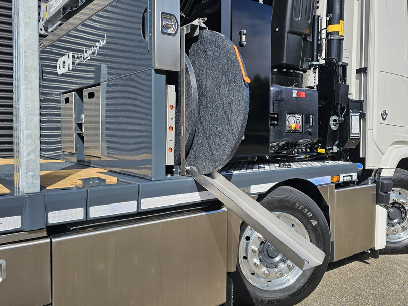 Лизинг на Scania R590 V8 / 8X2 / HIAB 1188 + JIB + WINCH Scania R590 V8 / 8X2 / HIAB 1188 + JIB + WINCH: слика 18