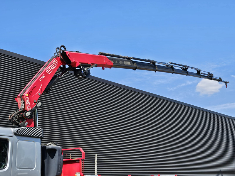 Volvo FM 460 8x4-4 / FASSI 36.5 t/m -8 x EXTENSION + WINCH - Камион со платформа, Камион со кран: слика 2 Volvo FM 460 8x4-4 / FASSI 36.5 t/m -8 x EXTENSION + WINCH - Камион со платформа, Камион со кран: слика 2