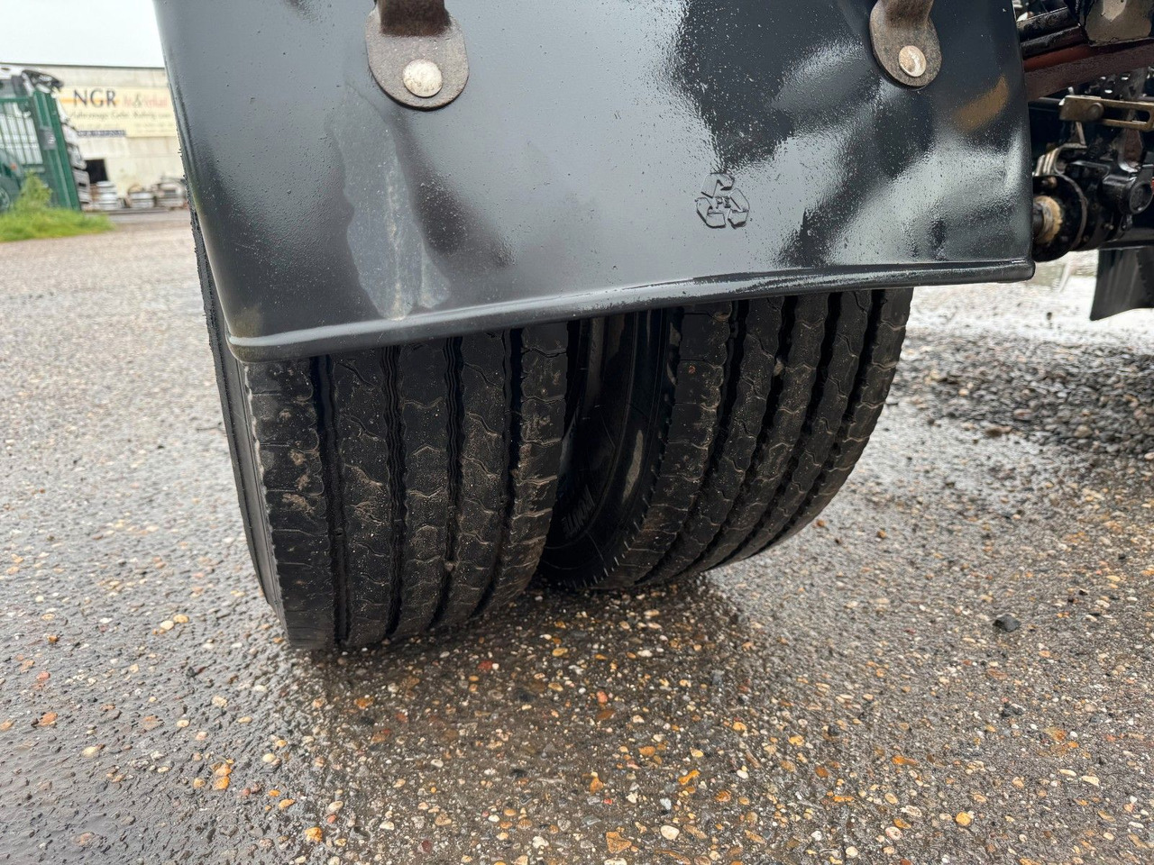 Роло/ Подизач приколка Hüffermann 2 Achs Abrollanhänger mit Schlitten: слика 11 Роло/ Подизач приколка Hüffermann 2 Achs Abrollanhänger mit Schlitten: слика 11