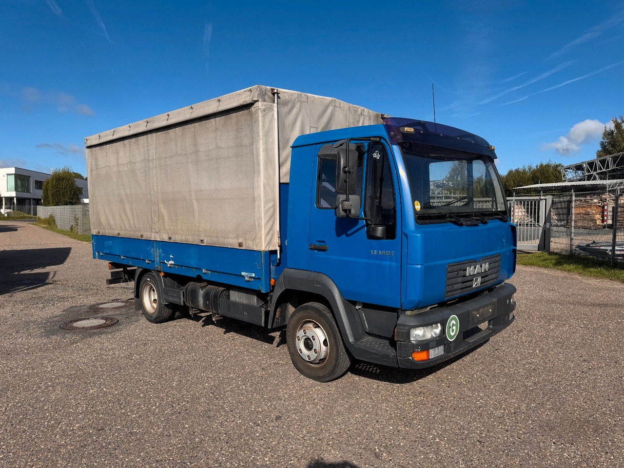 MAN 8.140 4X2 Pritsche Plane Original Km - Комбе со церада: слика 1 MAN 8.140 4X2 Pritsche Plane Original Km - Комбе со церада: слика 1