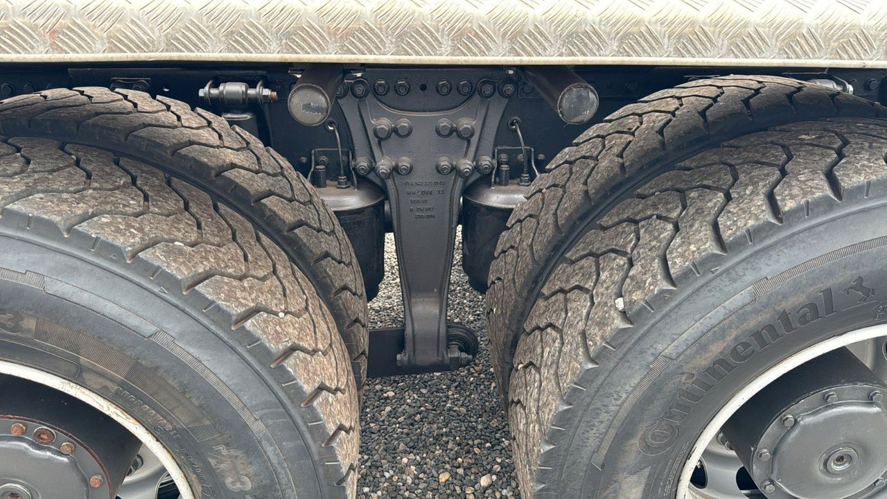 Mercedes-Benz 2641 6X4 Retarder Meiller mit Funk Top Zust - Камион со кука за подигање: слика 5 Mercedes-Benz 2641 6X4 Retarder Meiller mit Funk Top Zust - Камион со кука за подигање: слика 5