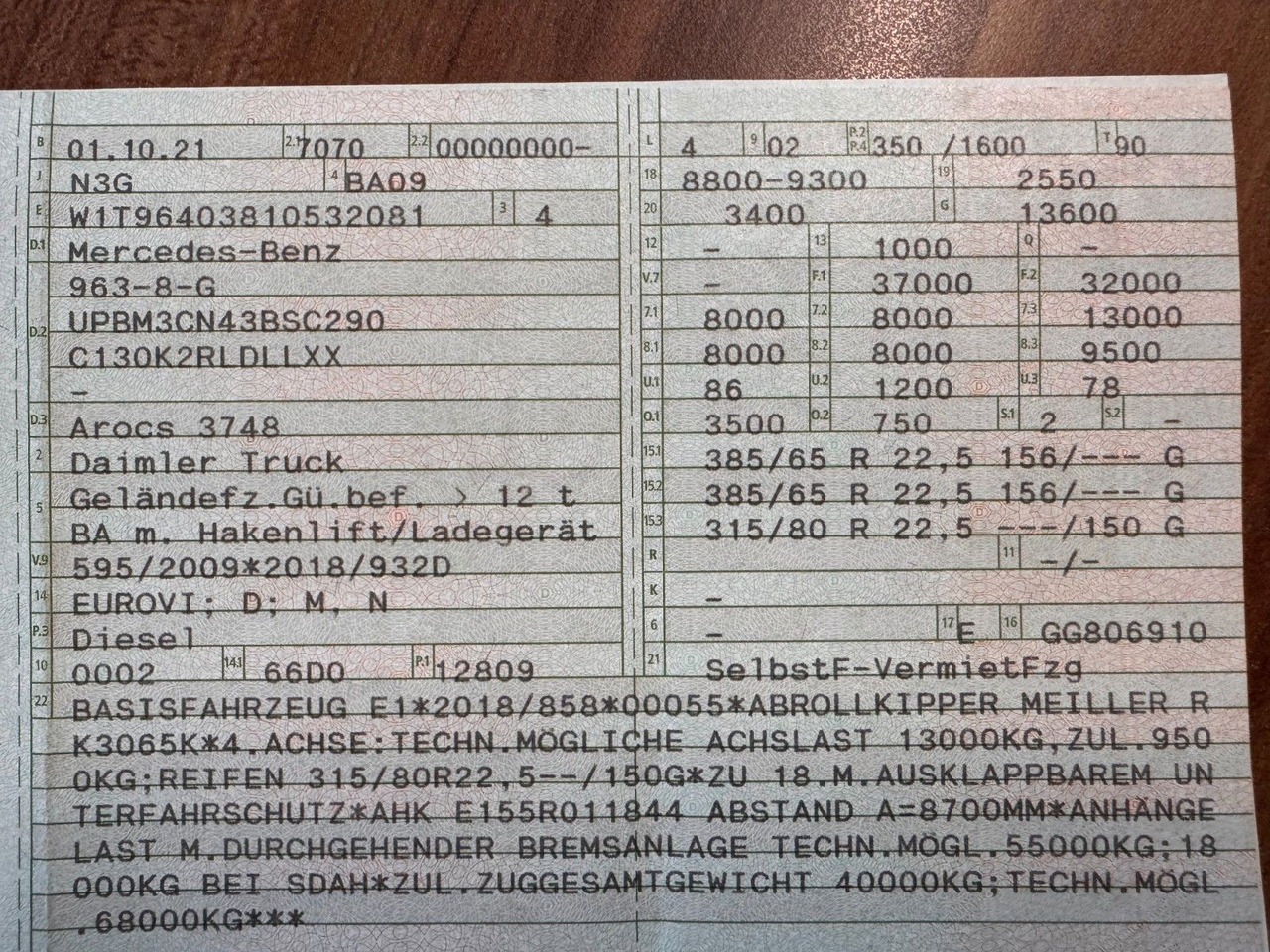Mercedes-Benz 3748 8X4 Meiller Abroller mit Funk Top Zustand - Камион со кука за подигање: слика 2 Mercedes-Benz 3748 8X4 Meiller Abroller mit Funk Top Zustand - Камион со кука за подигање: слика 2