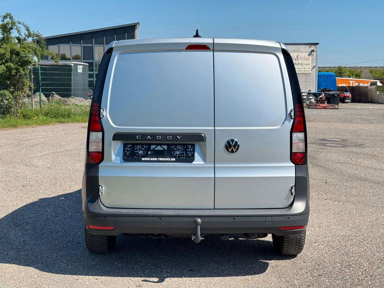 Volkswagen Caddy 4x2 | Klima | AHK | PDC | Spurhalteass. - Патничко комбе: слика 4 Volkswagen Caddy 4x2 | Klima | AHK | PDC | Spurhalteass. - Патничко комбе: слика 4