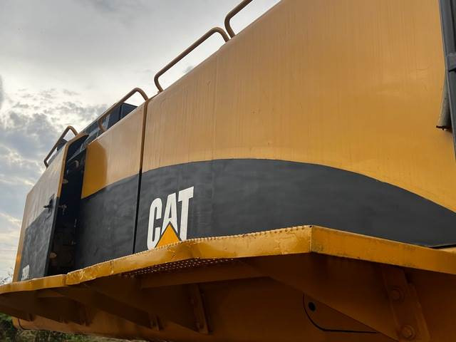 CAT 390DL - Багер гасеничар: слика 2 CAT 390DL - Багер гасеничар: слика 2