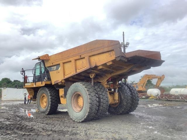 CAT 773F - Голем истоварувач/ Камион за камења: слика 2 CAT 773F - Голем истоварувач/ Камион за камења: слика 2