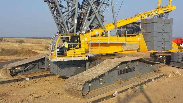Liebherr LR1600/2 - Кран со гасеници: слика 1 Liebherr LR1600/2 - Кран со гасеници: слика 1