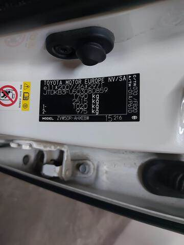 Toyota Prius Hybrid - Автомобил: слика 5 Toyota Prius Hybrid - Автомобил: слика 5