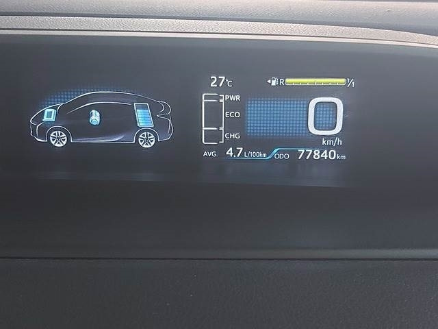 Toyota Prius Hybrid - Автомобил: слика 5 Toyota Prius Hybrid - Автомобил: слика 5