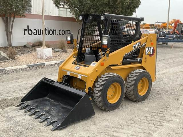 CAT 216B3 - Компактен натоварувач: слика 1 CAT 216B3 - Компактен натоварувач: слика 1