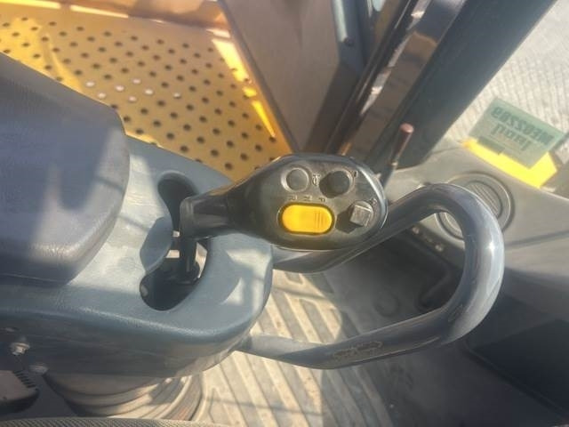 Натоварувач на тркала Komatsu WA600-6R: слика 22