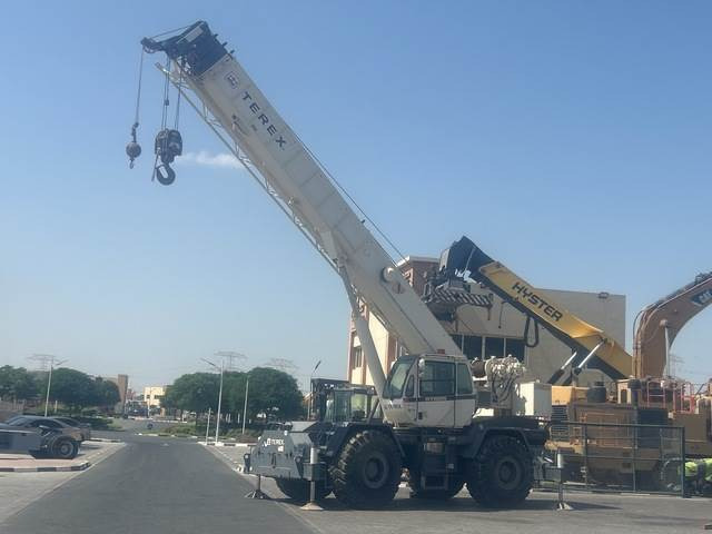 Terex RT555 - Кран за нерамни терени: слика 1 Terex RT555 - Кран за нерамни терени: слика 1