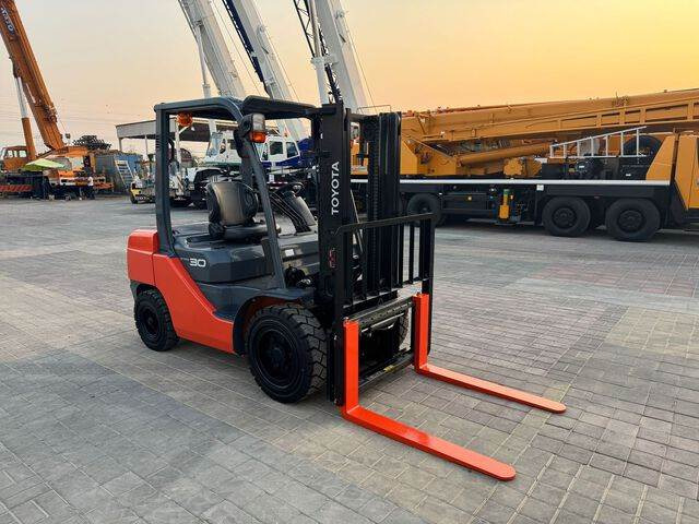 Toyota 62-8FD30 - Дизел вилушкар: слика 4 Toyota 62-8FD30 - Дизел вилушкар: слика 4