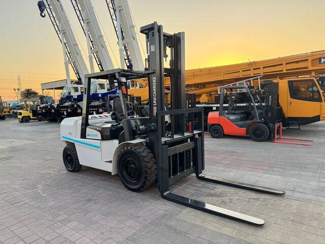 UniCarriers D1F5F50U - Дизел вилушкар: слика 2 UniCarriers D1F5F50U - Дизел вилушкар: слика 2