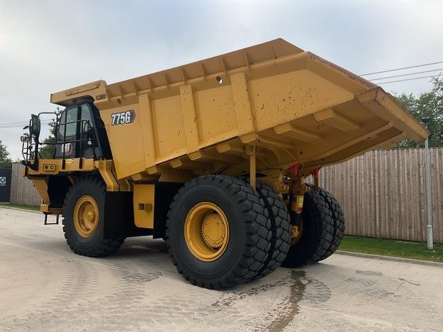 CAT 775G - Голем истоварувач/ Камион за камења: слика 2 CAT 775G - Голем истоварувач/ Камион за камења: слика 2