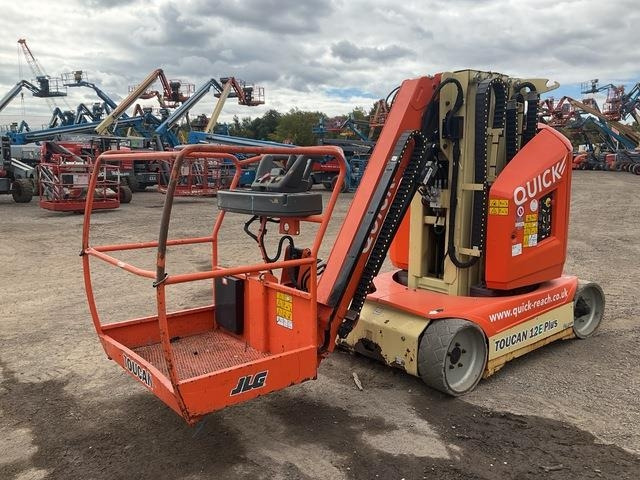 JLG Toucan 12E Plus - Вертикален јарболски подигнувач: слика 1 JLG Toucan 12E Plus - Вертикален јарболски подигнувач: слика 1