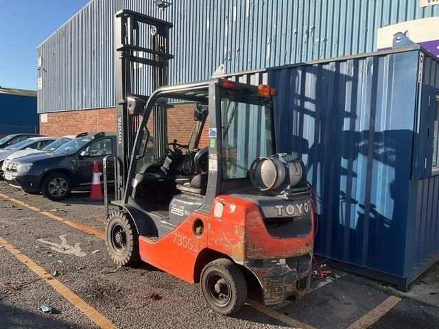 Toyota 02-8FGF25 - Вилушкар: слика 2 Toyota 02-8FGF25 - Вилушкар: слика 2