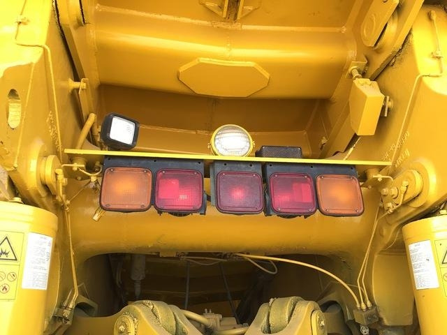 Голем истоварувач/ Камион за камења Komatsu HD785-5: слика 10