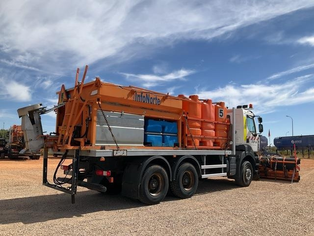 Renault Kerax 380DXI - Машина за чистење снег: слика 3 Renault Kerax 380DXI - Машина за чистење снег: слика 3