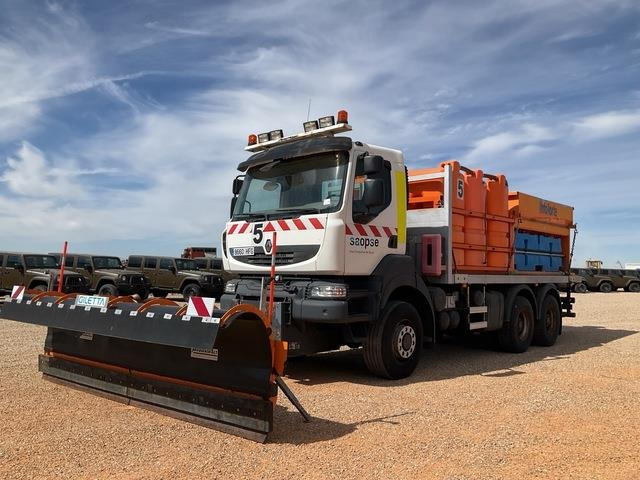 Renault Kerax 380DXI - Машина за чистење снег: слика 1 Renault Kerax 380DXI - Машина за чистење снег: слика 1