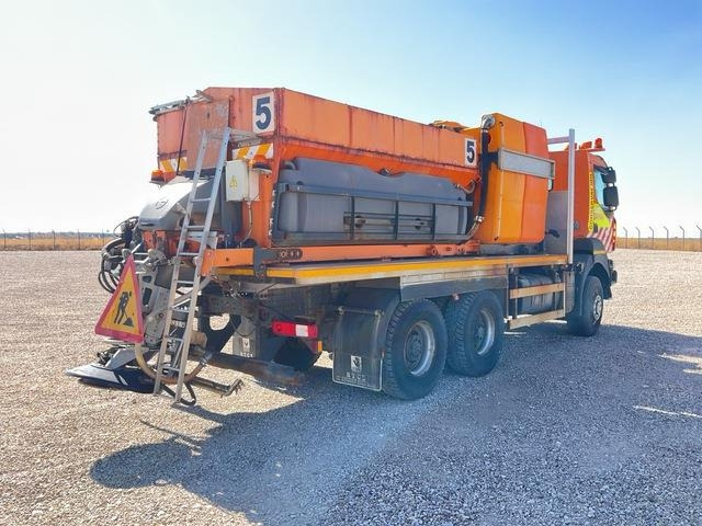 Renault Kerax 430DXI - Машина за чистење снег: слика 3 Renault Kerax 430DXI - Машина за чистење снег: слика 3