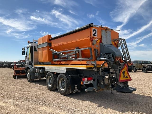 Renault Kerax 430DXI - Машина за чистење снег: слика 2 Renault Kerax 430DXI - Машина за чистење снег: слика 2