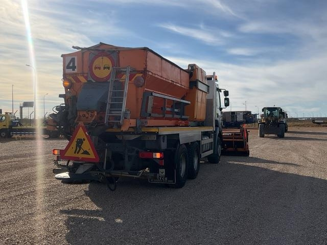 Renault Kerax 430DXI - Машина за чистење снег: слика 3 Renault Kerax 430DXI - Машина за чистење снег: слика 3