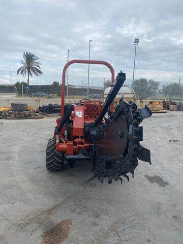 Ditch Witch RT45 - Копач на канали: слика 3 Ditch Witch RT45 - Копач на канали: слика 3