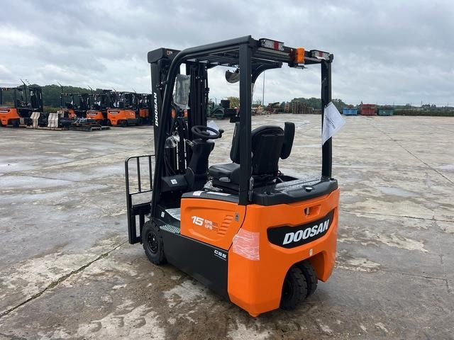 Doosan B15T-7 PLUS - Електричен вилушкар: слика 2 Doosan B15T-7 PLUS - Електричен вилушкар: слика 2