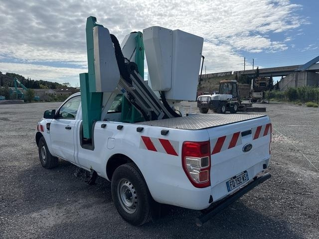 Ford Ranger - Камион со подигачка кошница, Пикап: слика 2 Ford Ranger - Камион со подигачка кошница, Пикап: слика 2