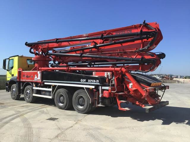 Mercedes-Benz Arocs 4143 - Камион со бетонска пумпа: слика 2 Mercedes-Benz Arocs 4143 - Камион со бетонска пумпа: слика 2