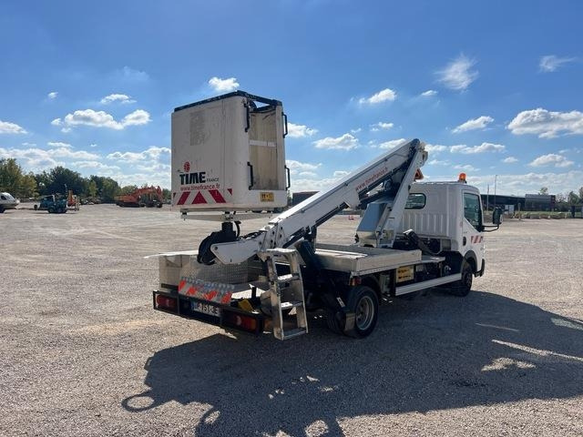 Renault Maxity 120DXI - Камион со подигачка кошница: слика 3 Renault Maxity 120DXI - Камион со подигачка кошница: слика 3