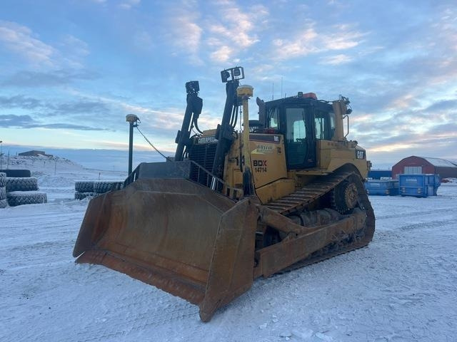 CAT D8T - Булдожер: слика 1 CAT D8T - Булдожер: слика 1