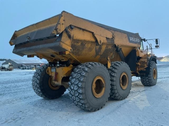 Volvo A40E - Зглобен истоварувач: слика 3 Volvo A40E - Зглобен истоварувач: слика 3