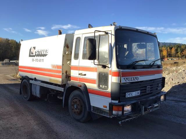 Volvo FL611 - Возило за метење: слика 4 Volvo FL611 - Возило за метење: слика 4