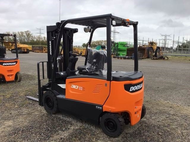 Doosan B30X-7 PLUS - Електричен вилушкар: слика 2 Doosan B30X-7 PLUS - Електричен вилушкар: слика 2