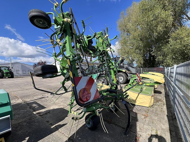 Krone Vendro 900 KW 103-24 - Превртувач и гребло: слика 3 Krone Vendro 900 KW 103-24 - Превртувач и гребло: слика 3