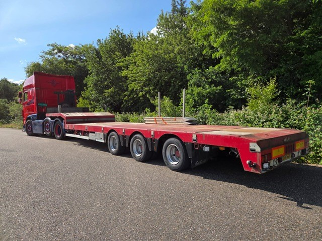 DAF XF 460 FTG 6x2 Super Spacecab + Nooteboom semi-dieplader - Камион со кабинска шасија: слика 2 DAF XF 460 FTG 6x2 Super Spacecab + Nooteboom semi-dieplader - Камион со кабинска шасија: слика 2
