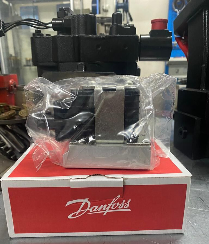 Danfoss MOOG Valfi Sauer-Danfoss MCV116G4201 for BOMAG construction roller - Хидраулика за Ваљак: слика 1 Danfoss MOOG Valfi Sauer-Danfoss MCV116G4201 for BOMAG construction roller - Хидраулика за Ваљак: слика 1