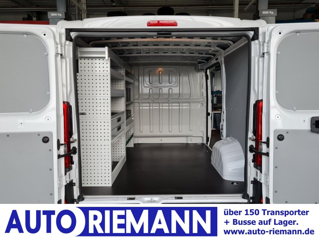 Fiat Ducato 30 Kasten L1H1 KLIMA PDC REGALE TEMPOMAT - Мало комбе: слика 1 Fiat Ducato 30 Kasten L1H1 KLIMA PDC REGALE TEMPOMAT - Мало комбе: слика 1
